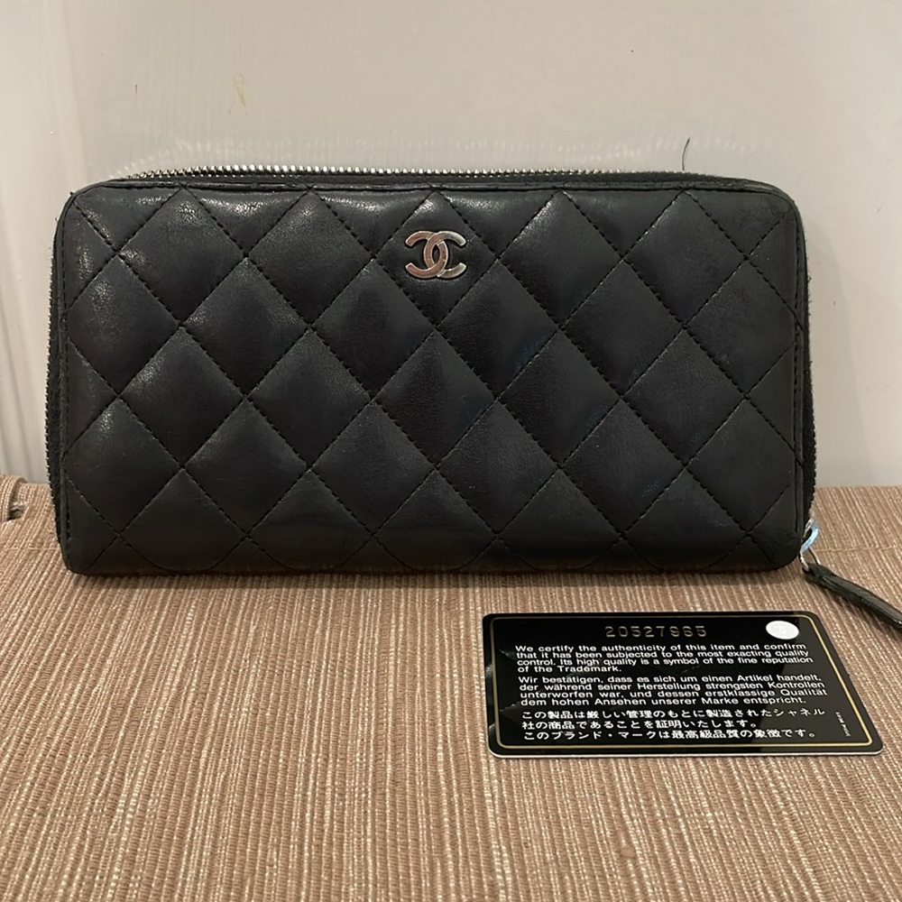CHANEL Lambskin Quilted Gusset Zip Around long Wallet Black Coco Matelasse
